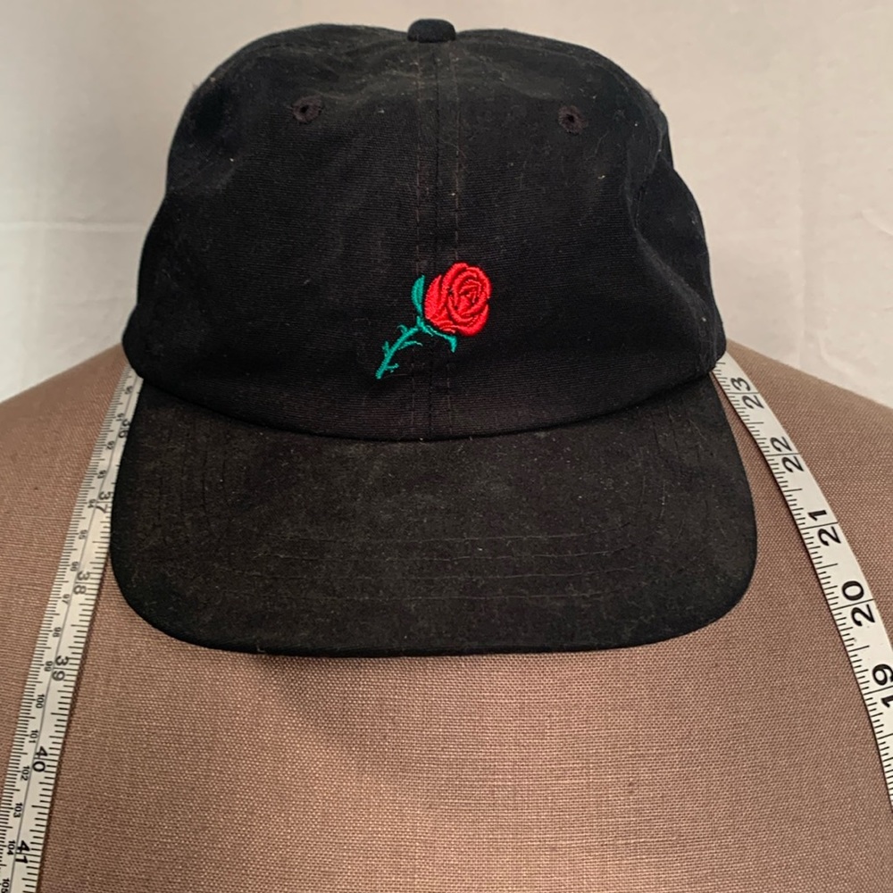 Empyre snap back rose hat